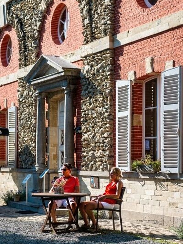 Terras Paviljoen De Notelaer