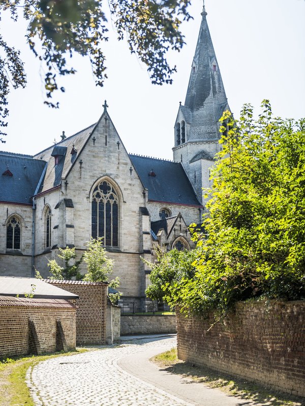 Sint-Amanduskerk Denderleeuw