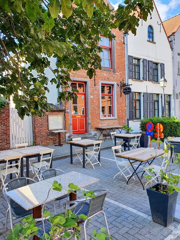 bistro Lara Louise in Sint-Amands