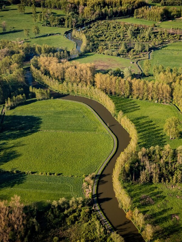 Luchtbeeld van de Dendervallei in Ninove
